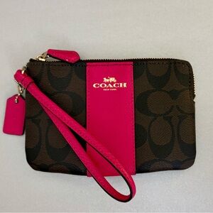 Coach Corner Zip Wristlet in Signature Canvas